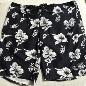 FIRESTONE WALKER 805 Beer Floral Board Shorts - California - Size 30🌊